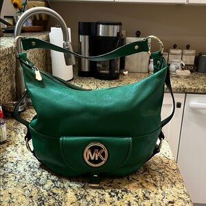 GUC Authentic Michael Kors Kelly Green Leather Hobo Handbag 12X15